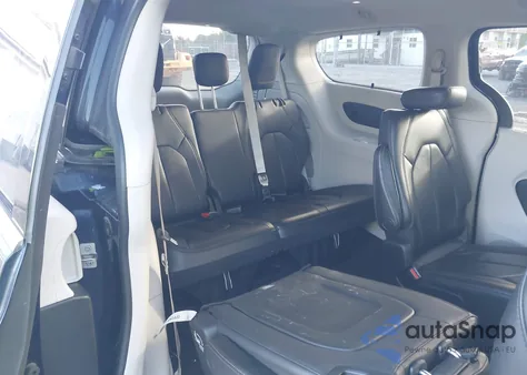 2017 Chrysler Pacifica Touring-L из США, поврежденный, VIN 2C4RC1BG7HR611028